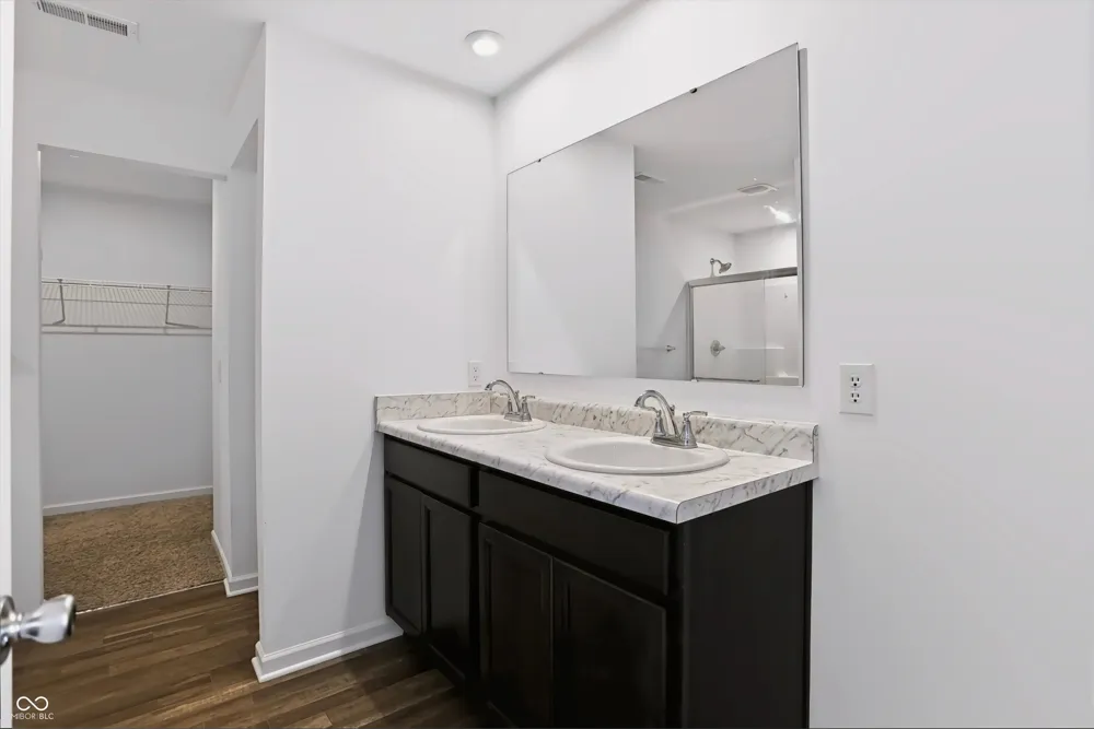 2014 Oak Leaf Way Shelbyville, IN 46176