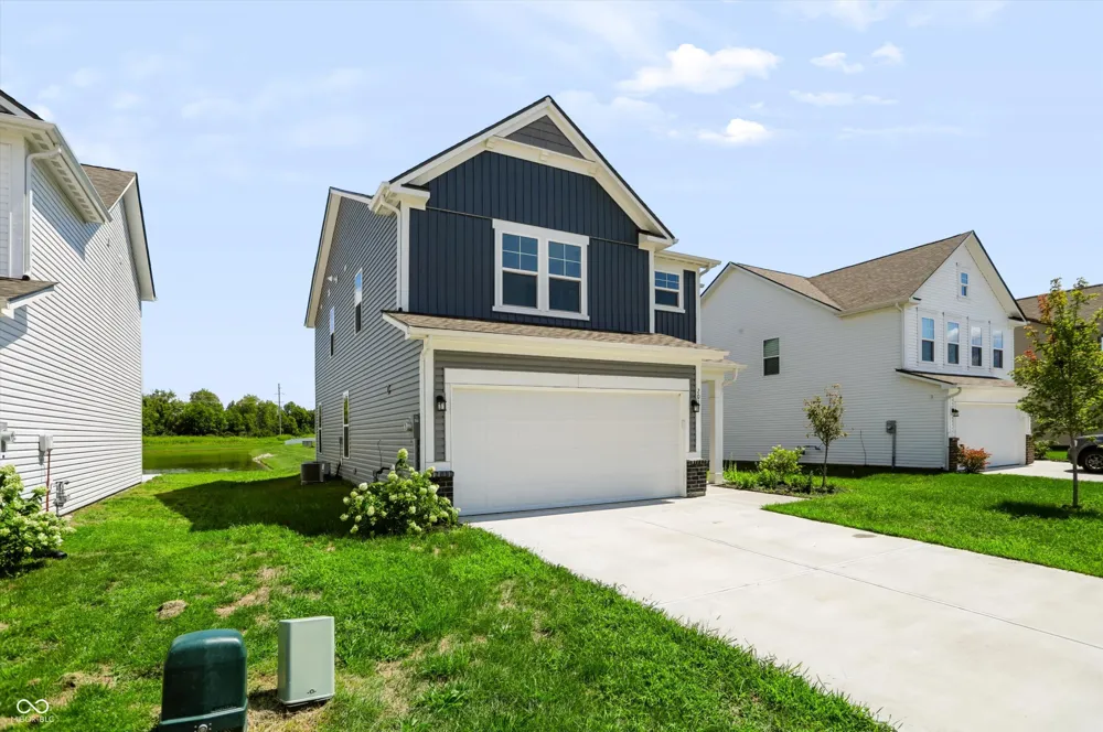 2014 Oak Leaf Way Shelbyville, IN 46176