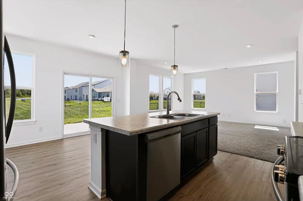 2014 Oak Leaf Way Shelbyville, IN 46176