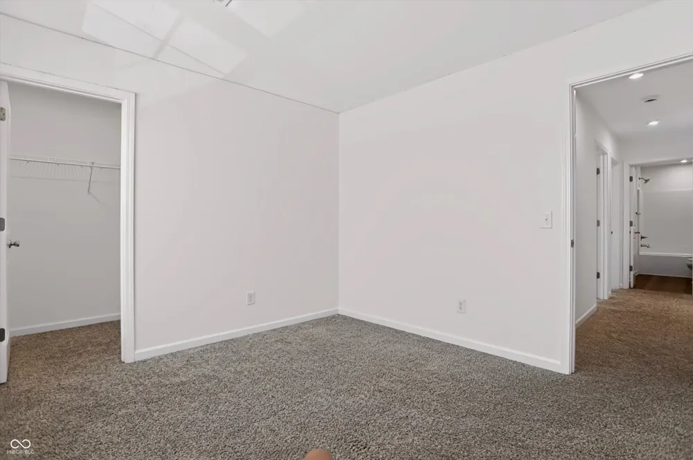 2014 Oak Leaf Way Shelbyville, IN 46176