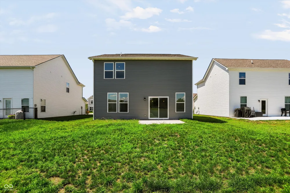 2014 Oak Leaf Way Shelbyville, IN 46176