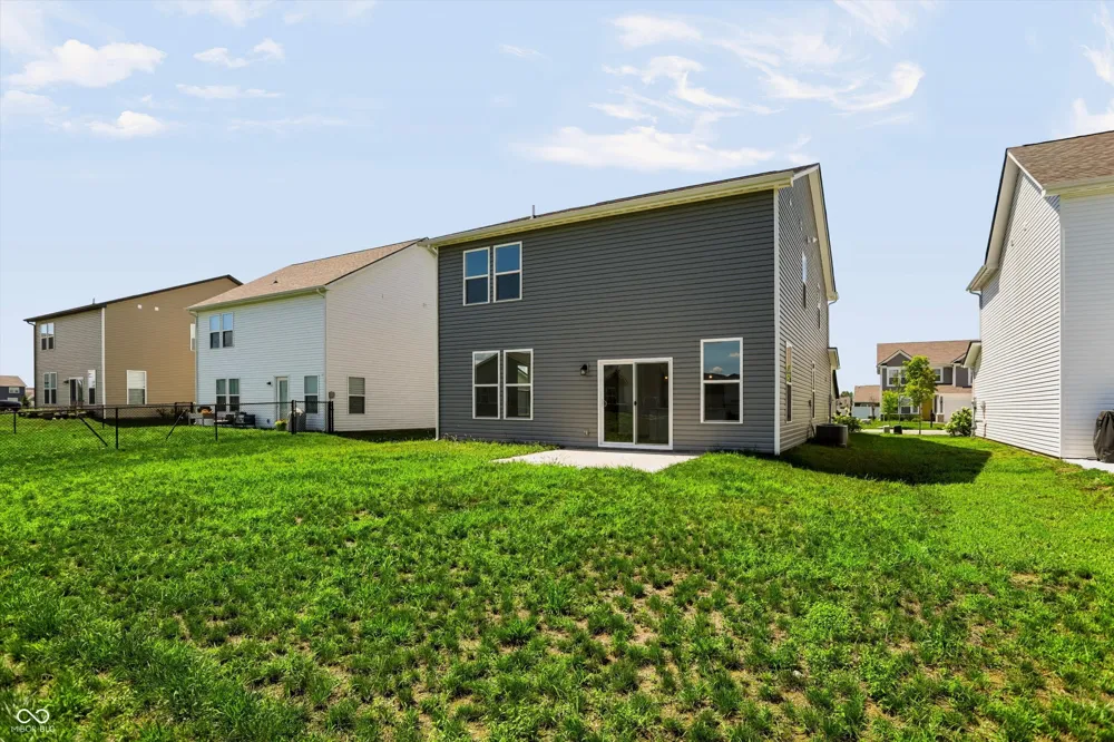 2014 Oak Leaf Way Shelbyville, IN 46176