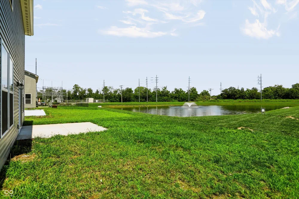 2014 Oak Leaf Way Shelbyville, IN 46176