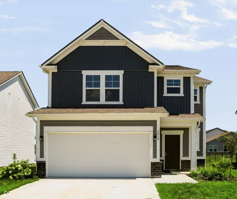 2014 Oak Leaf Way