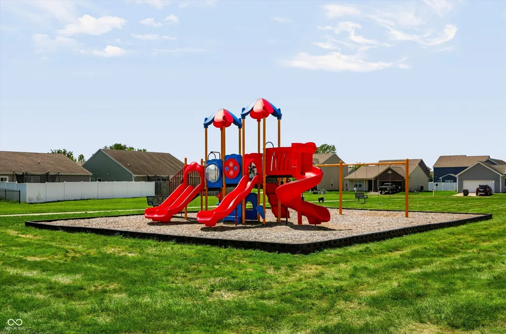 2014 Oak Leaf Way Shelbyville, IN 46176