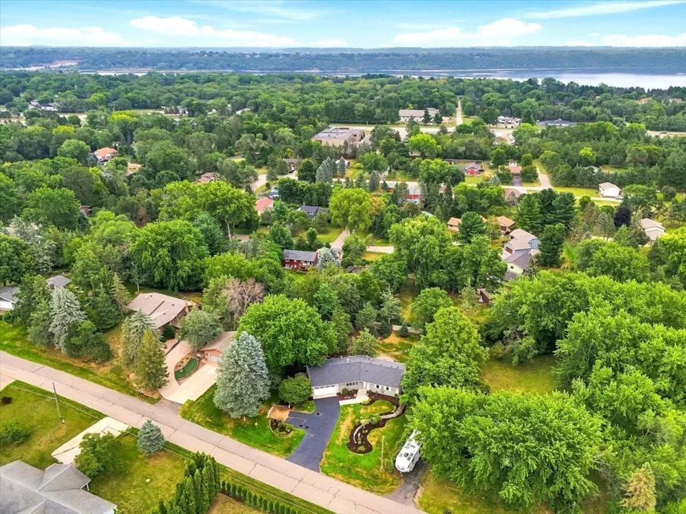 57 Quamwell Avenue S Lakeland, MN 55043