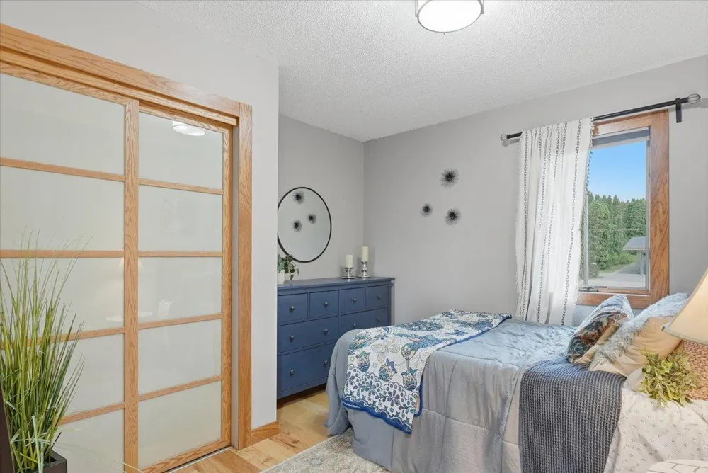 57 Quamwell Avenue S Lakeland, MN 55043
