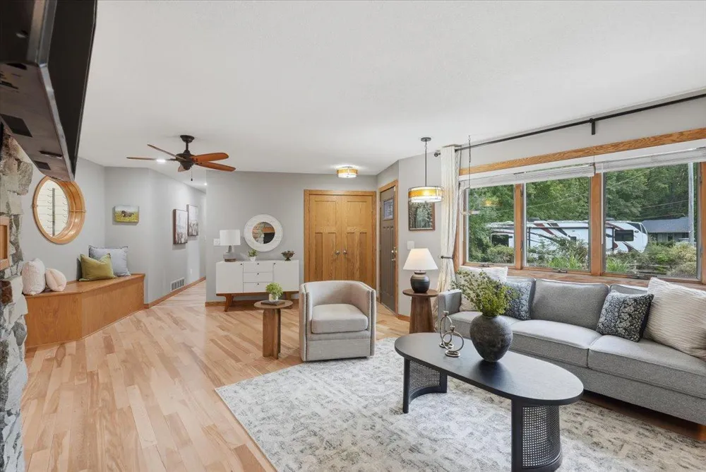 57 Quamwell Avenue S Lakeland, MN 55043