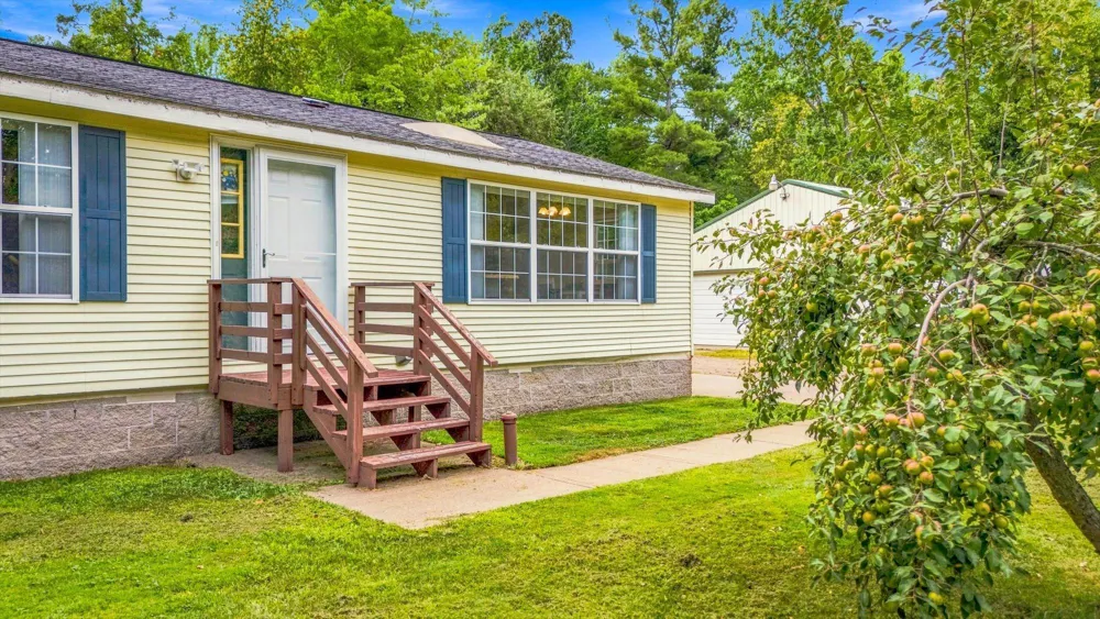 18004 Mission Creek Run Brook Park, MN 55007