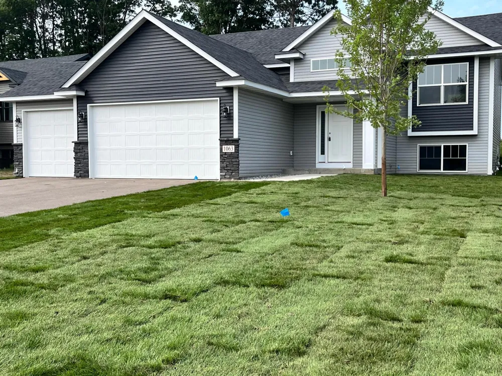 1063 Bellaire Boulevard NW Isanti, MN 55040
