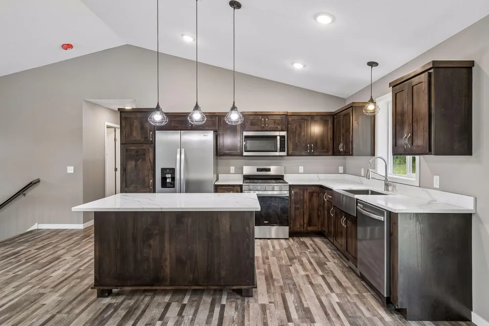 1063 Bellaire Boulevard NW Isanti, MN 55040