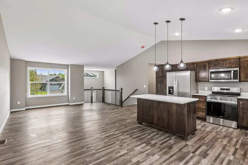 1063 Bellaire Boulevard NW Isanti, MN 55040