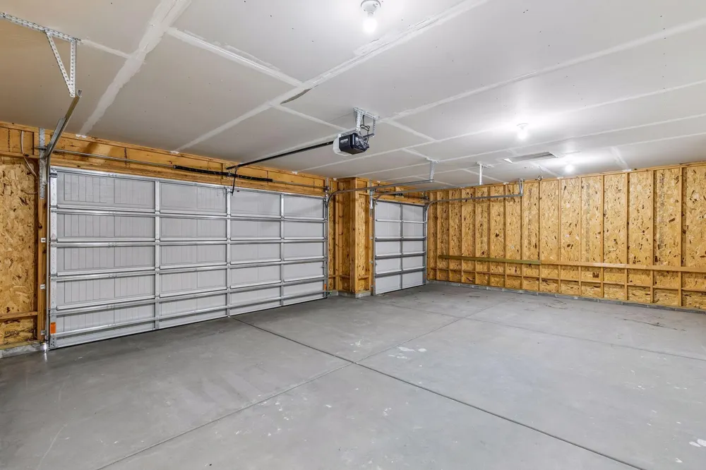 1063 Bellaire Boulevard NW Isanti, MN 55040
