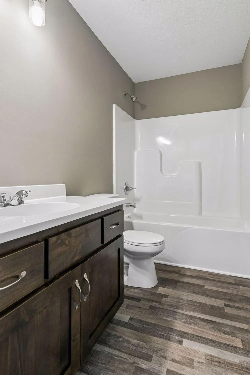 1063 Bellaire Boulevard NW Isanti, MN 55040