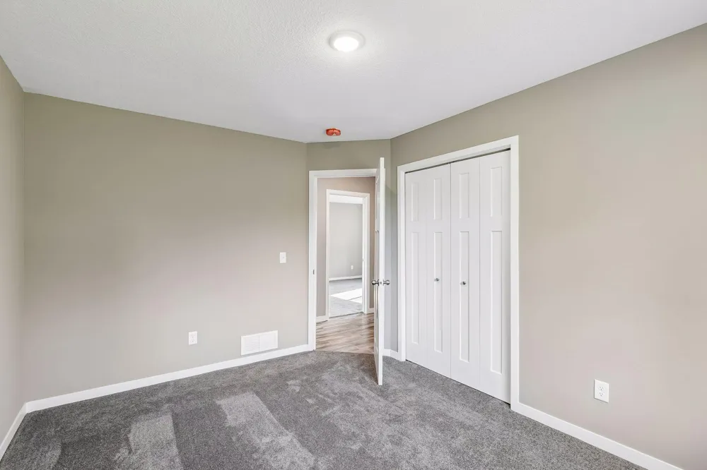 1063 Bellaire Boulevard NW Isanti, MN 55040