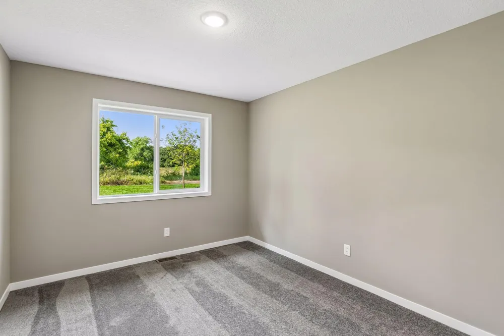 1063 Bellaire Boulevard NW Isanti, MN 55040