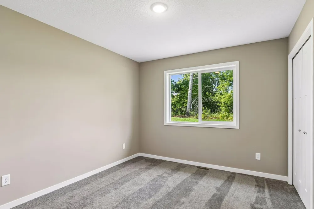 1063 Bellaire Boulevard NW Isanti, MN 55040