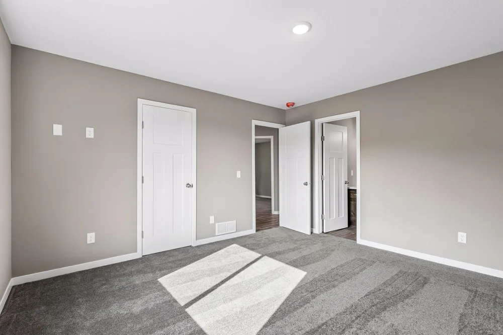 1063 Bellaire Boulevard NW Isanti, MN 55040