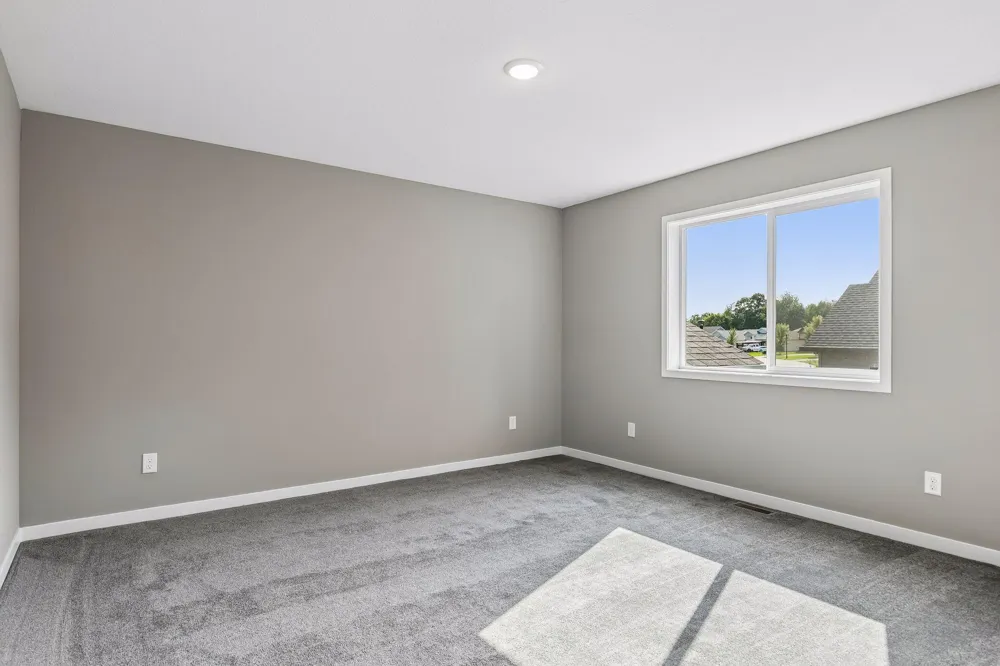 1063 Bellaire Boulevard NW Isanti, MN 55040