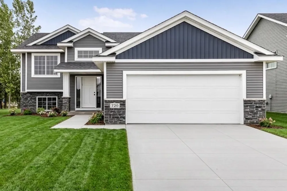 720 Margaret Lane NE Isanti, MN 55040