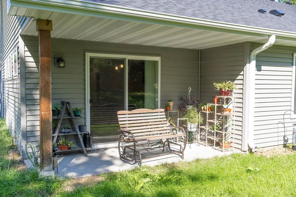 39209 Grand Avenue North Branch, MN 55056
