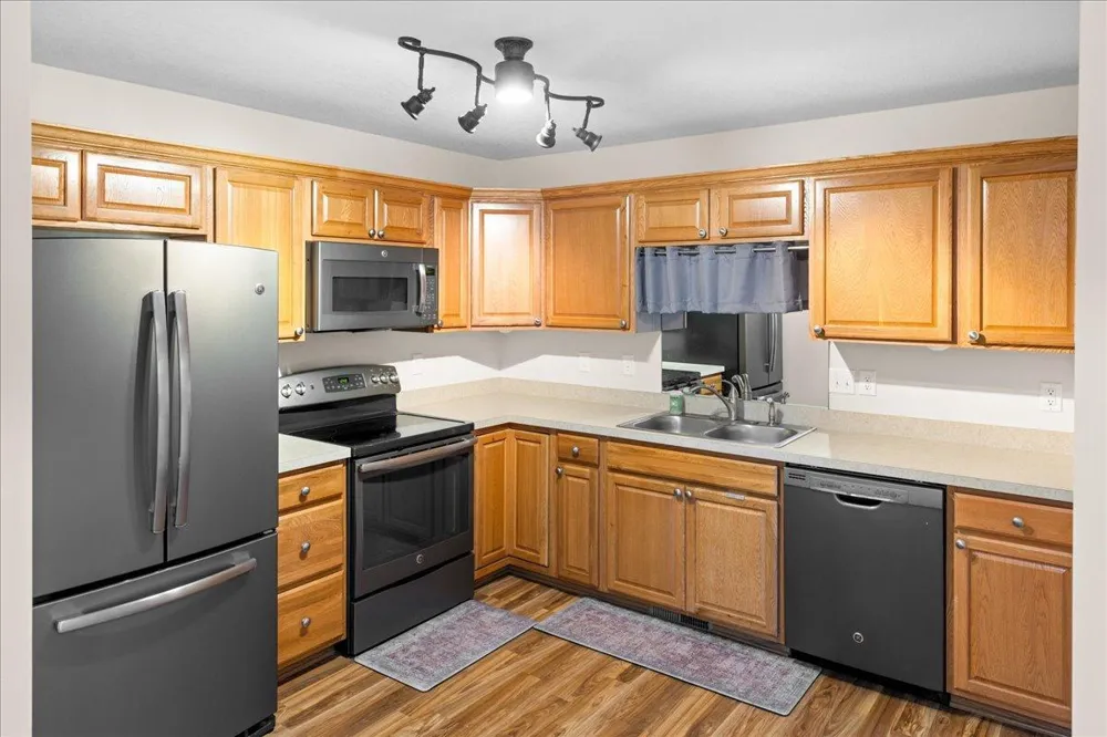 38260 Explorer Circle North Branch, MN 55056
