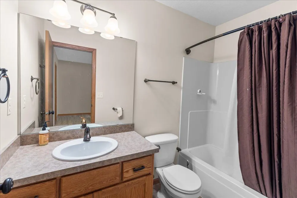 38260 Explorer Circle North Branch, MN 55056