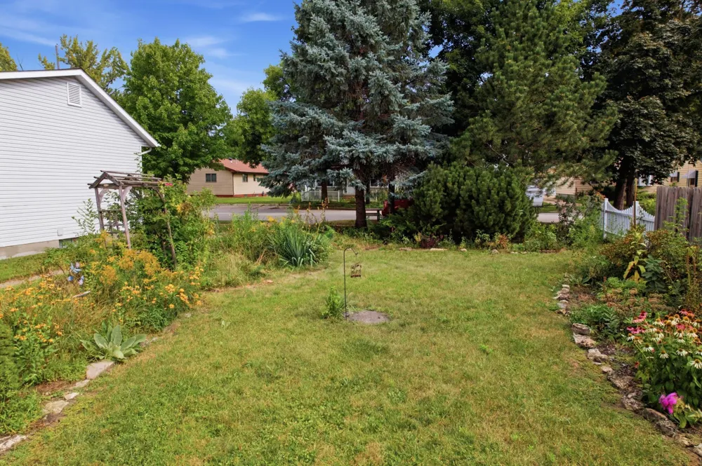 561 E Belleview Street Winona, MN 55987