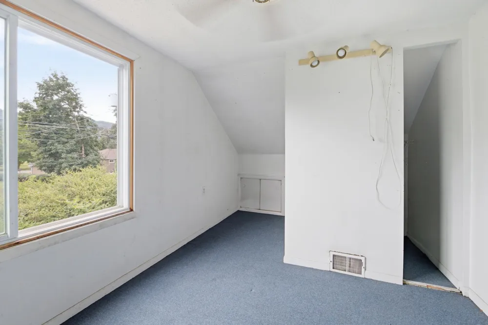 561 E Belleview Street Winona, MN 55987