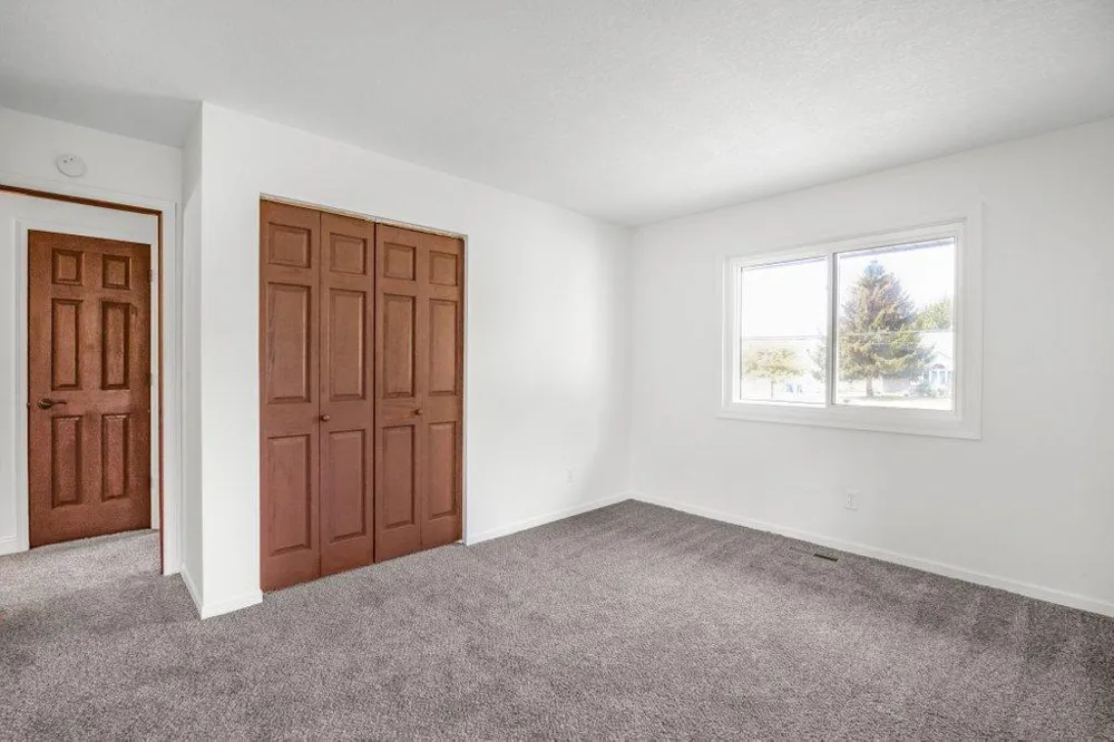 2958 Vanderbie Street Little Canada, MN 55117