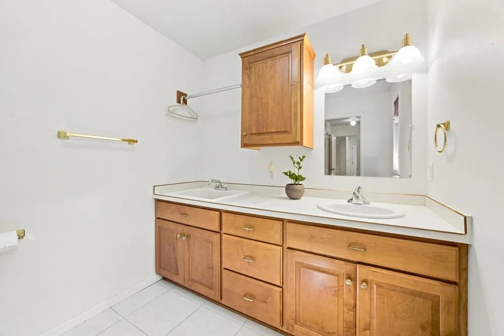 3206 Rivershore Drive S Moorhead, MN 56560