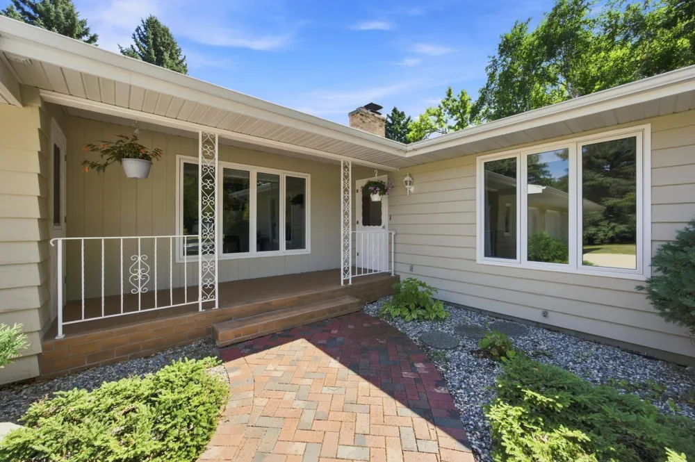 3206 Rivershore Drive S Moorhead, MN 56560