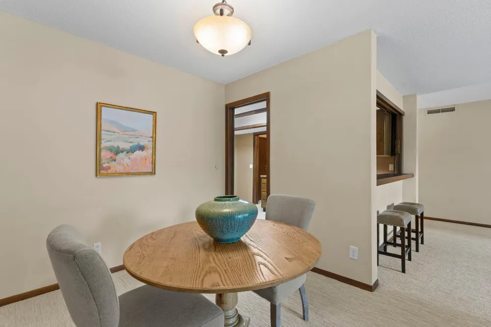 8549 Irwin Road #126 Bloomington, MN 55437