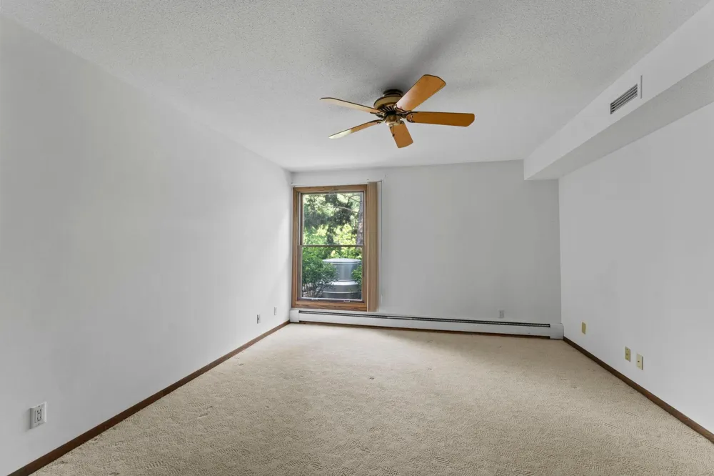 8549 Irwin Road #126 Bloomington, MN 55437