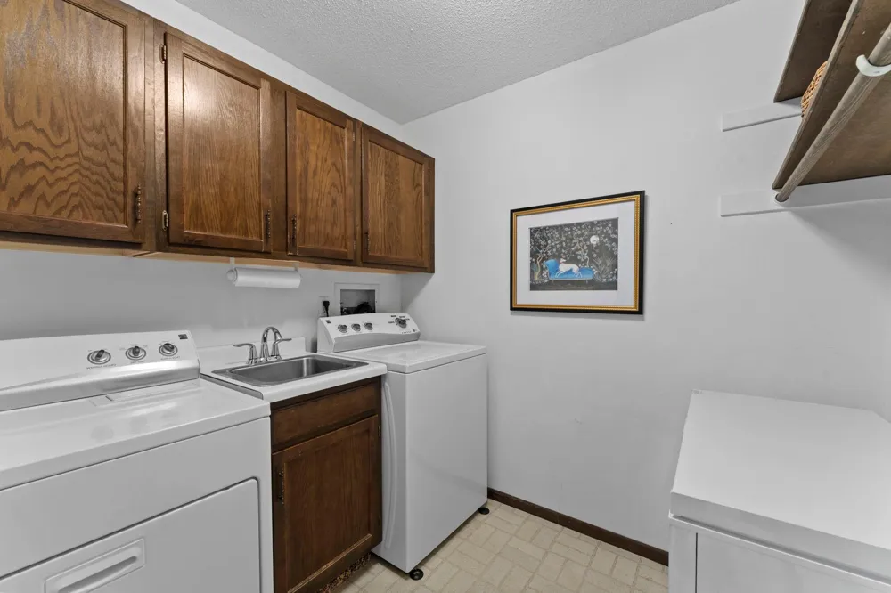 8549 Irwin Road #126 Bloomington, MN 55437