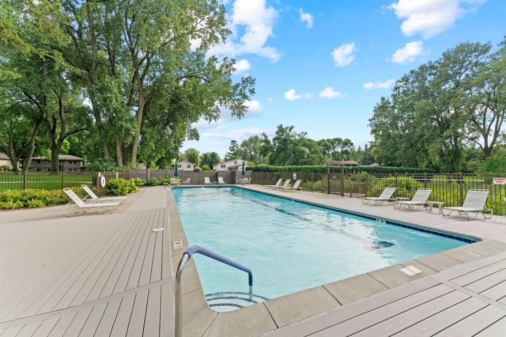8549 Irwin Road #126 Bloomington, MN 55437