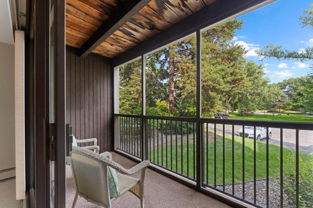 8549 Irwin Road #126 Bloomington, MN 55437