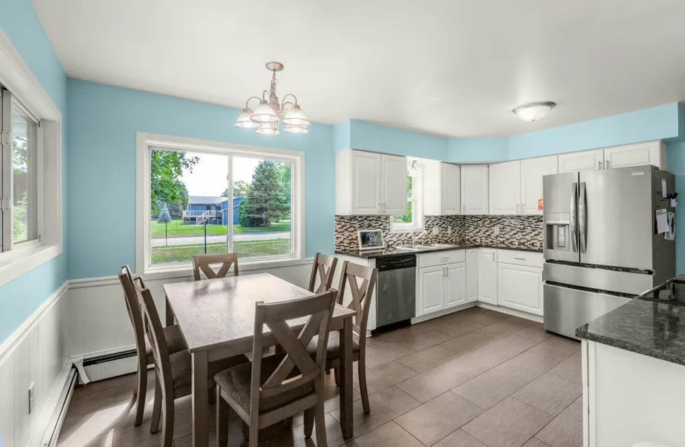 727 Tanglewood Drive Shoreview, MN 55126