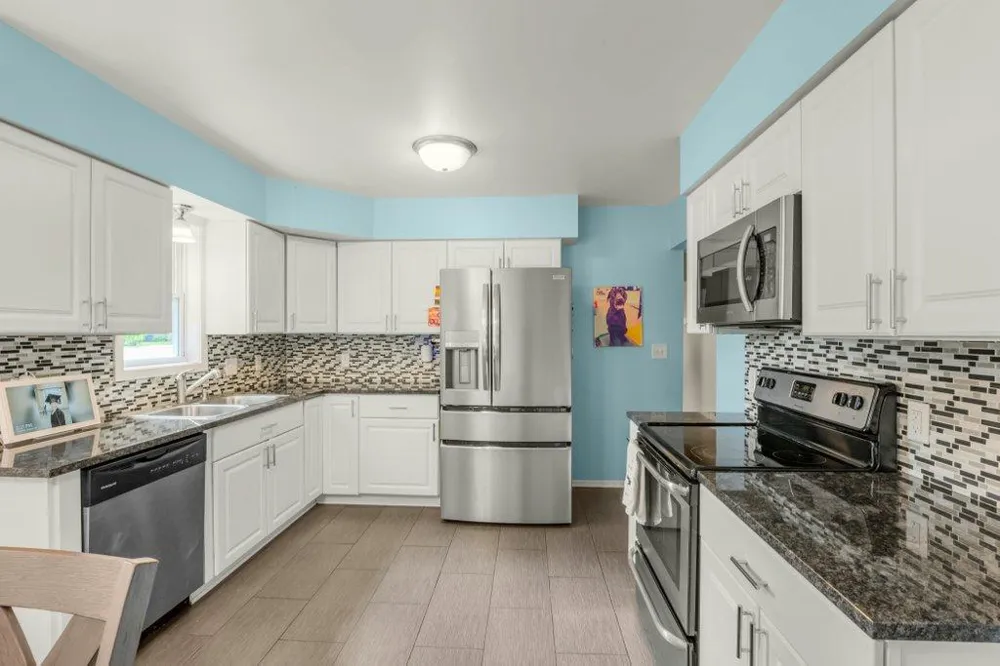 727 Tanglewood Drive Shoreview, MN 55126