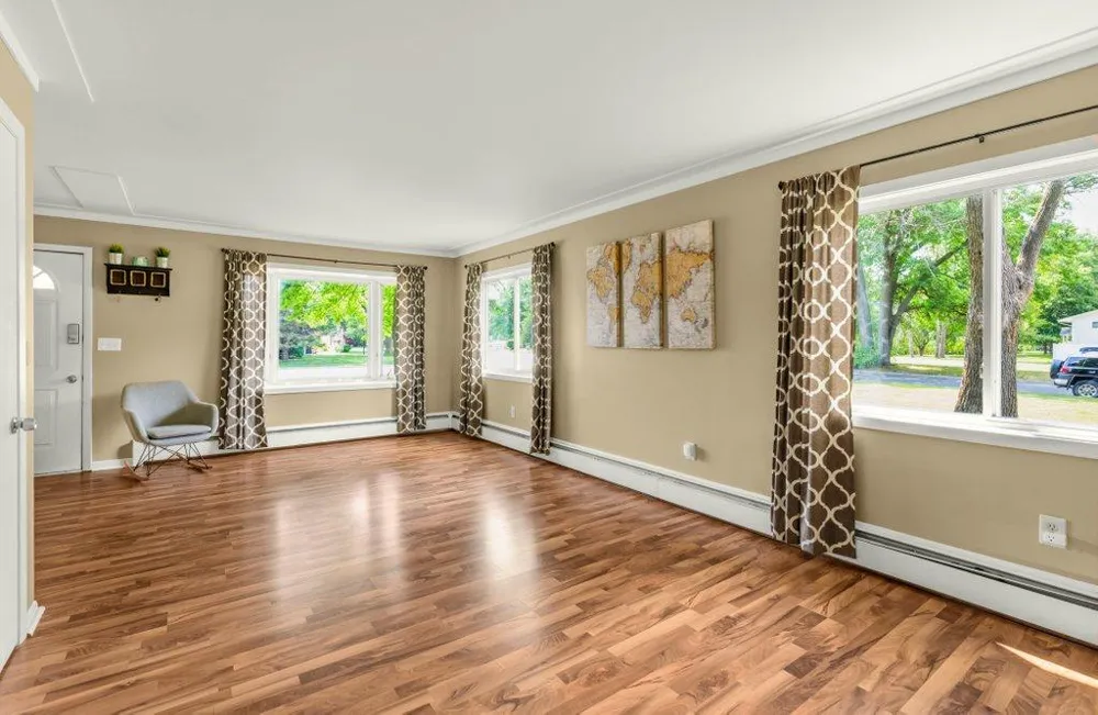 727 Tanglewood Drive Shoreview, MN 55126