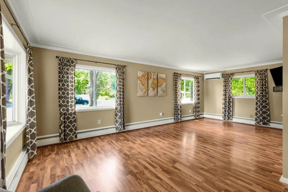 727 Tanglewood Drive Shoreview, MN 55126
