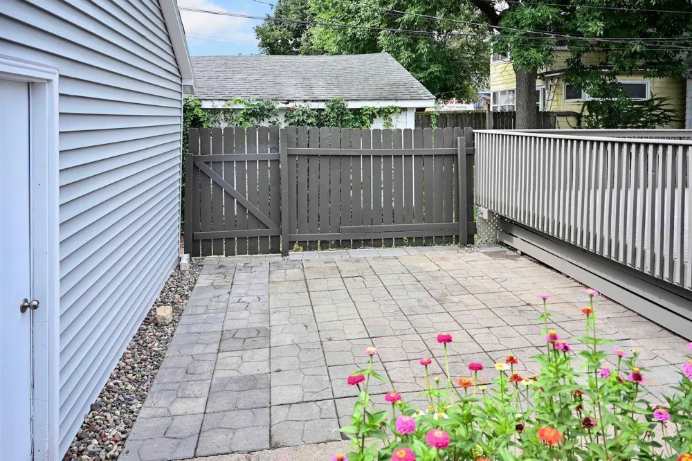 322 Mankato Avenue Winona, MN 55987