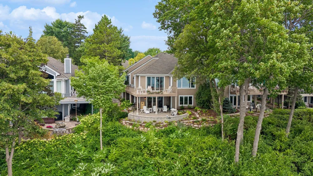 2928 Pelican Point Circle Mound, MN 55364