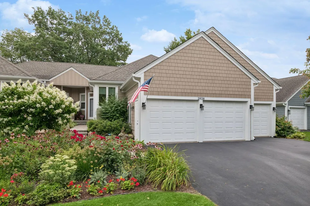 2928 Pelican Point Circle Mound, MN 55364