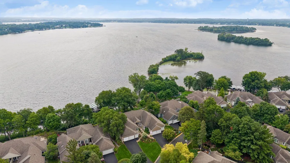 2928 Pelican Point Circle Mound, MN 55364