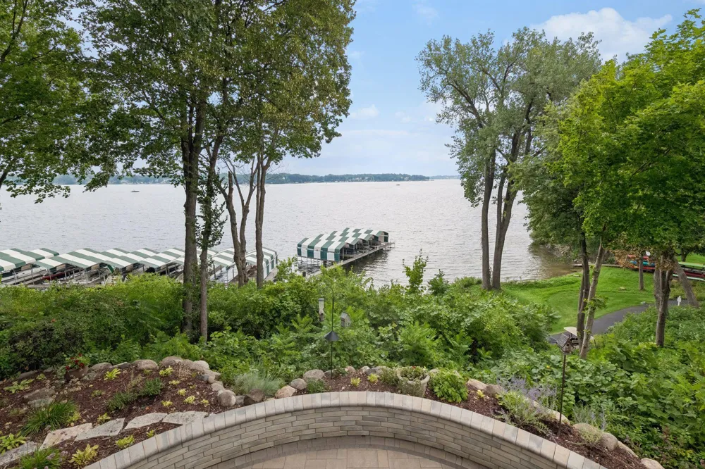 2928 Pelican Point Circle Mound, MN 55364