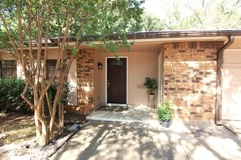 2614 Creekview Drive