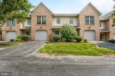 453 WAVERLY WOODS DRIVE