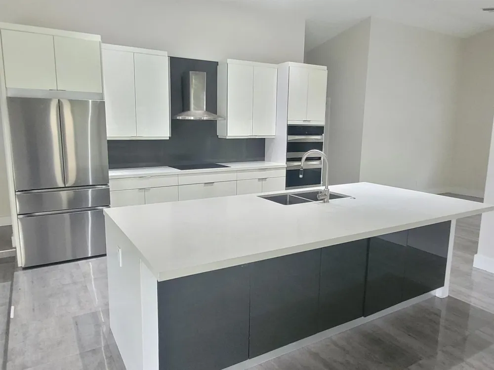 5460 HAWKES BLUFF AVENUE Davie, FL 33331