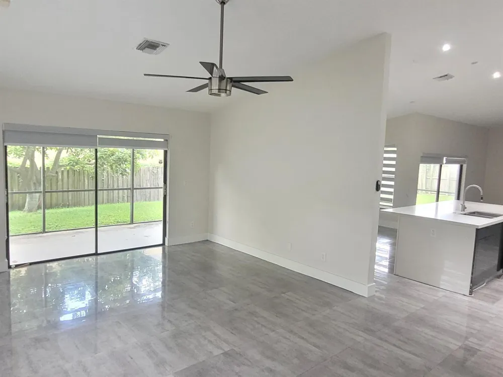 5460 HAWKES BLUFF AVENUE Davie, FL 33331